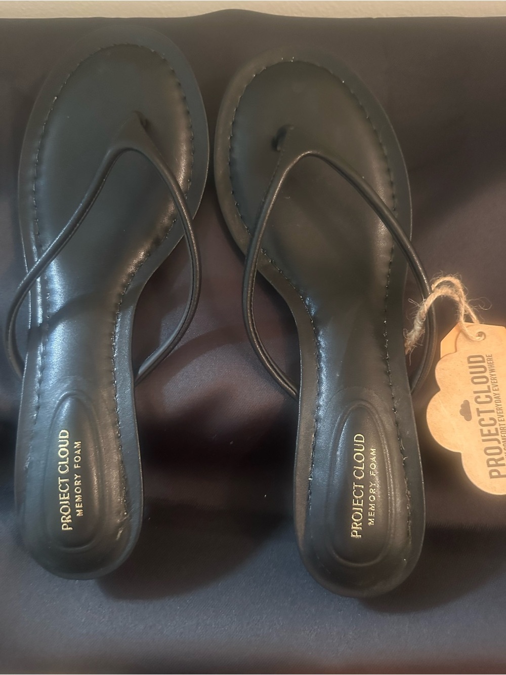 Project Cloud Mango Women's Black with Memory Foam Flip Flop Sandals